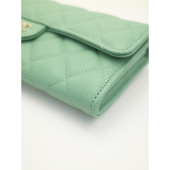 Chanel Matelasse Classic Flap Leather Wallet - Picture 5 of 5